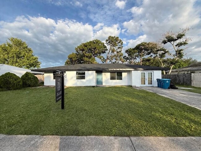 Building Photo - 1231 Mariposa Dr NE