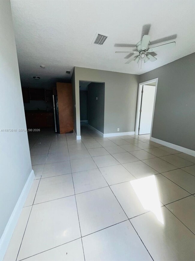 Photo - 7701 SW 10th Ct Unit 3