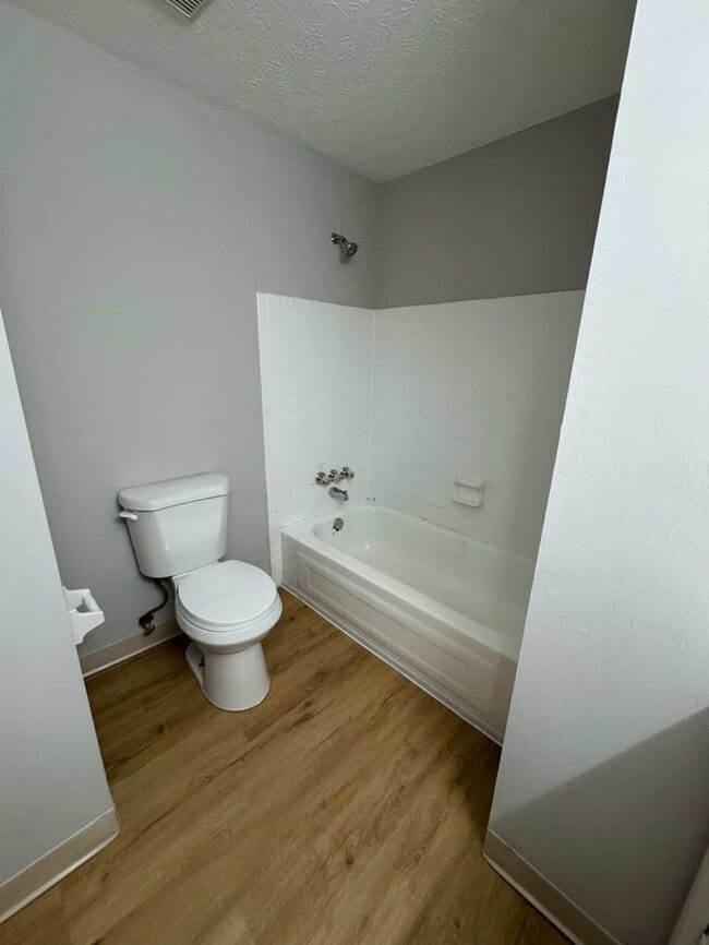 Photo - 3 Bed 1 Bathroom Ranch in Groveport School District! Half off Deposit for a move in by 12/31!