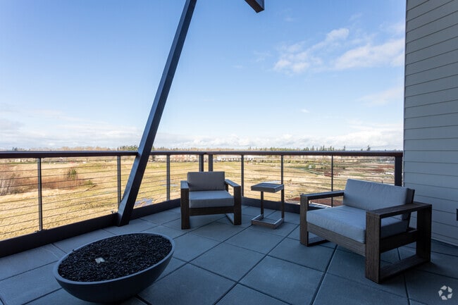 5th Floor Lounge