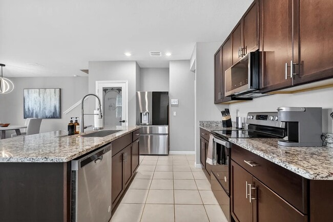 Photo - 1721 Lindley St