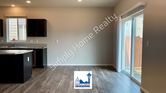 Photo - Welcome to Your 4-Bedroom Dream Home in Puyallup!