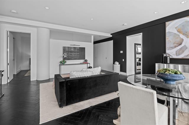 Photo - 2408 Victory Park Ln Unit 736