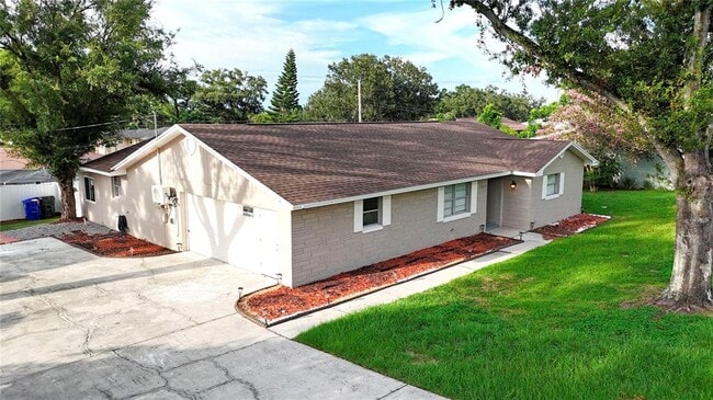 Photo - 1504 Hallam Dr