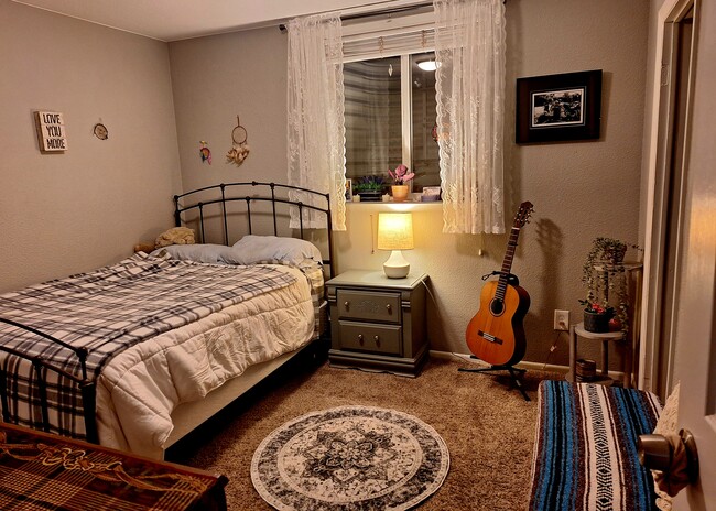 Photo - 1917 Oakwood Dr