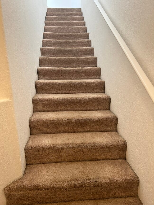 Building Photo - 897 Fording Island Rd