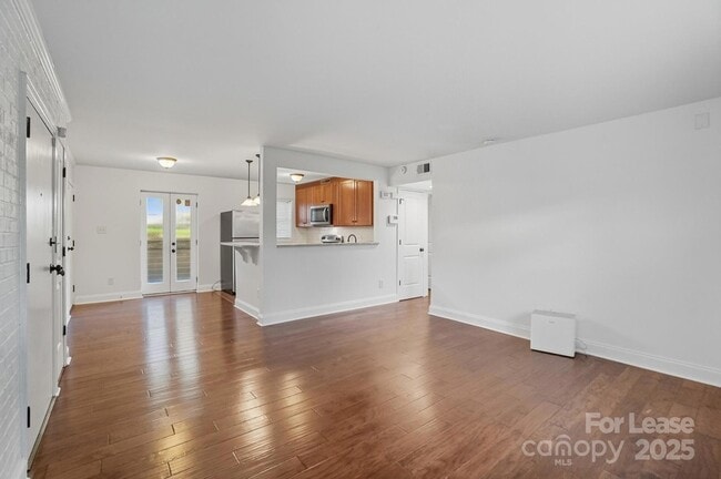 Photo - 4911 Park Rd Unit B