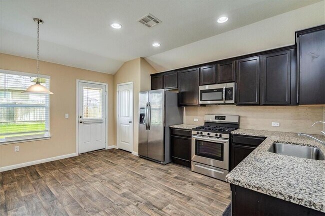 Photo - 617 Callahan Ln