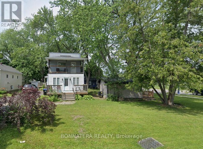 Photo - 687 Innisfil Beach Rd