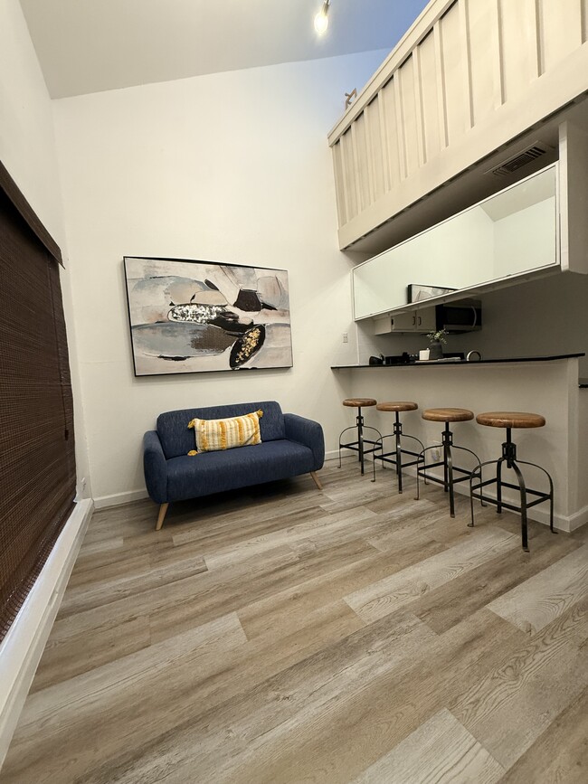 Building Photo - 2815 Rio Grande St Unit Apt 204