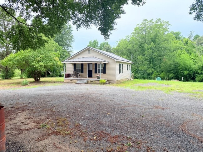 Building Photo - 8101 Freeze Rd