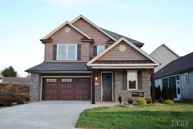 Building Photo - 304 Hunterdale Dr