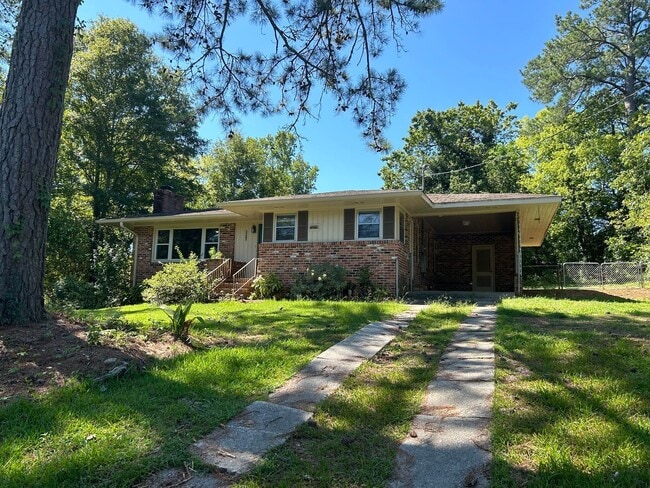 Building Photo - 2670 Pierce Dr N