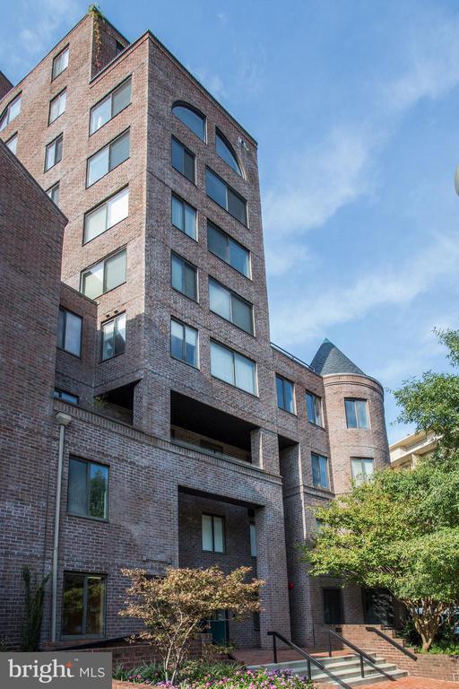 Photo - 3 Washington Cir NW Apartment Unit 803