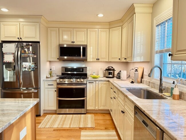 8 Sourwood Cir