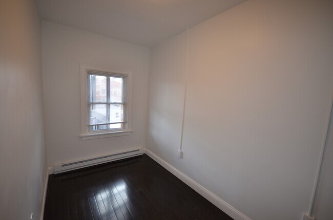 Photo - 20 Chelsea St Unit 4