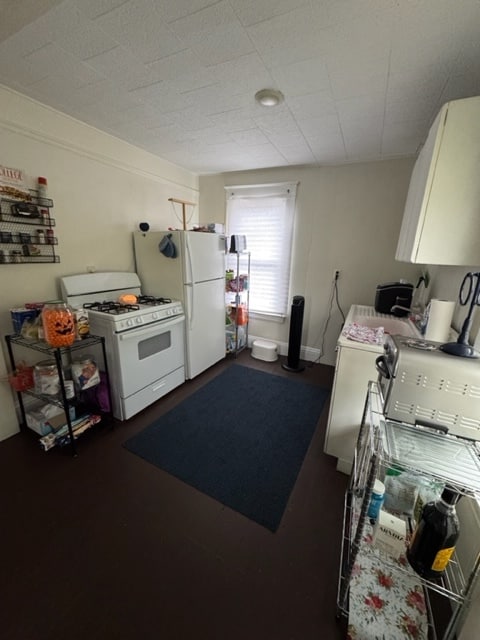 Building Photo - 101 5th St Unit up