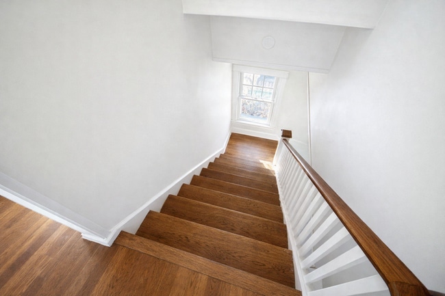 3545 Winthrop Ave