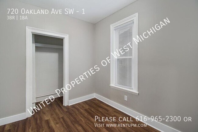 Photo - 720 Oakland Ave SW Unit 1