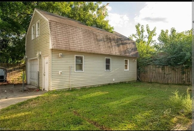 Photo - 3469 Bessie St Unit B