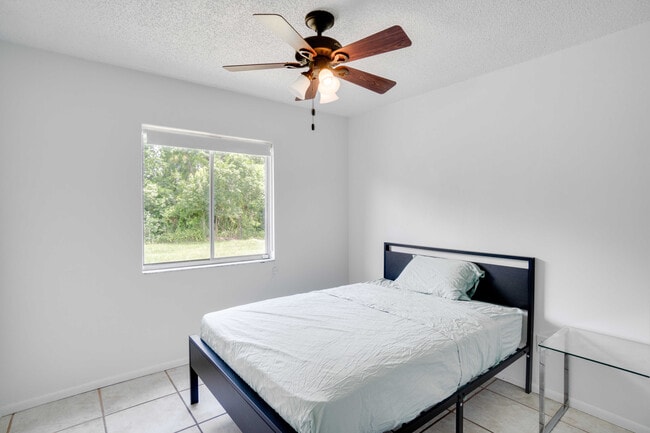 Photo - 8724 Tall Pine Ln Unit Room 3 shared bath