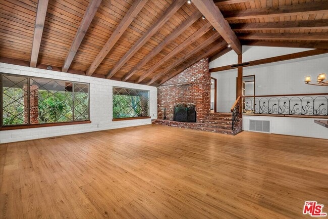 Photo - 535 Crater Camp Dr