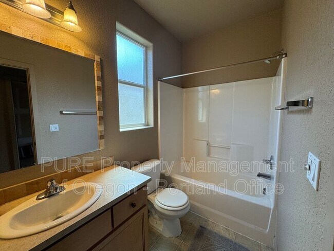 Photo - 10007 SE Amherst St