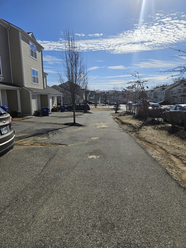 Photo - 645 Twisted Oak Dr NW