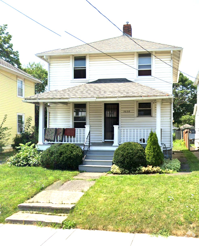 Building Photo - 3038 Broadway Rental