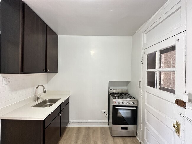 Photo - 2700 N Spaulding Ave Unit EE1