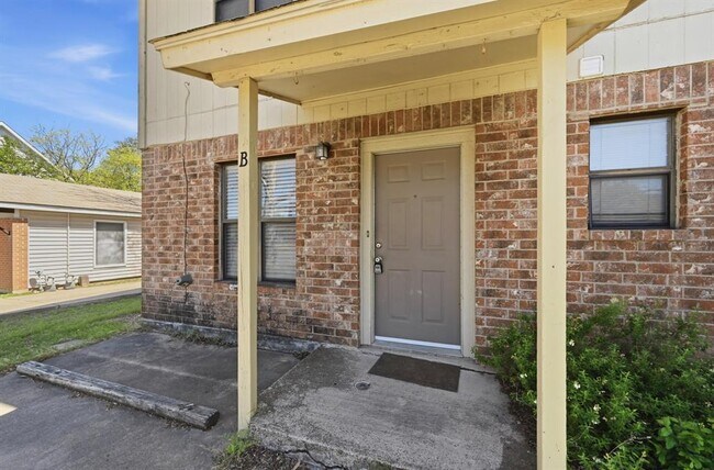 Photo - 8011 Lazy Ln