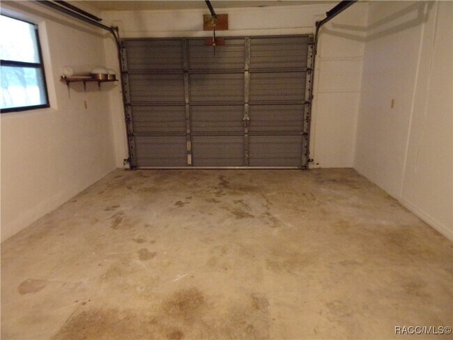 Photo - 100 E Knightsbridge Pl