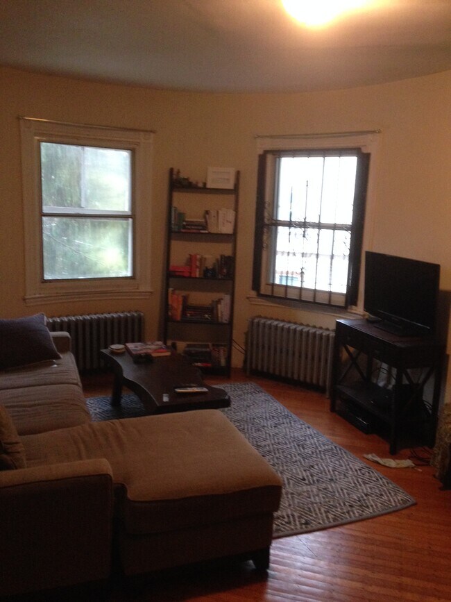 Photo - 18 Saint John St Unit 2