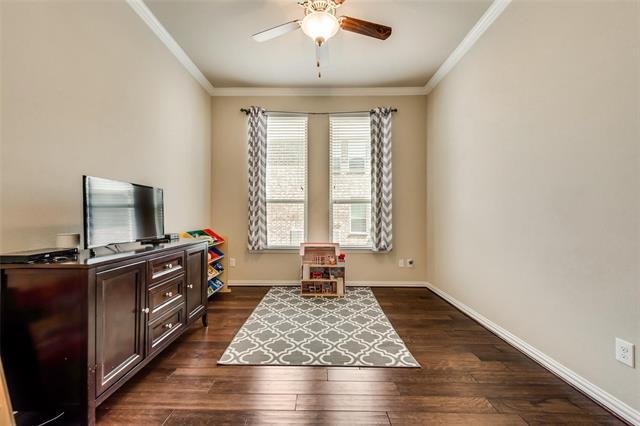 Photo - 225 Churchill Dr