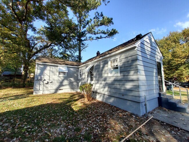 Photo - 3733 Vernon Ave