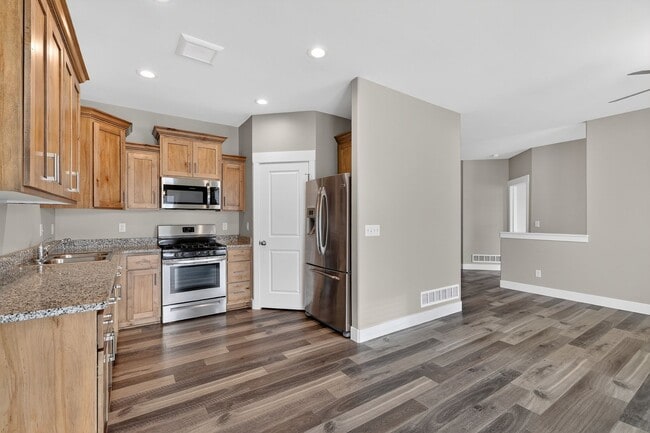 Photo - 4 bed 3 bath twin home in Idaho Falls 2 sets of washer and dryers are included in this unit