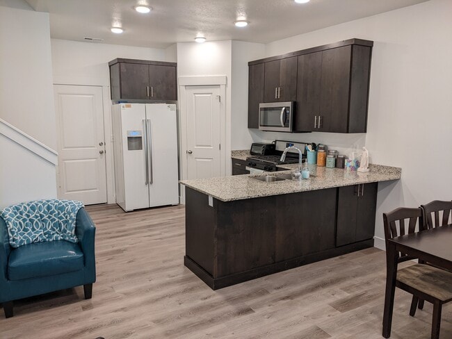 Photo - 1185 W 1820 S