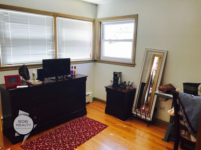 Photo - Jefferson Park / Norwood Park Area Apts! Unidad 2