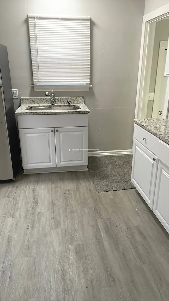 Photo - 5951 N 64th St