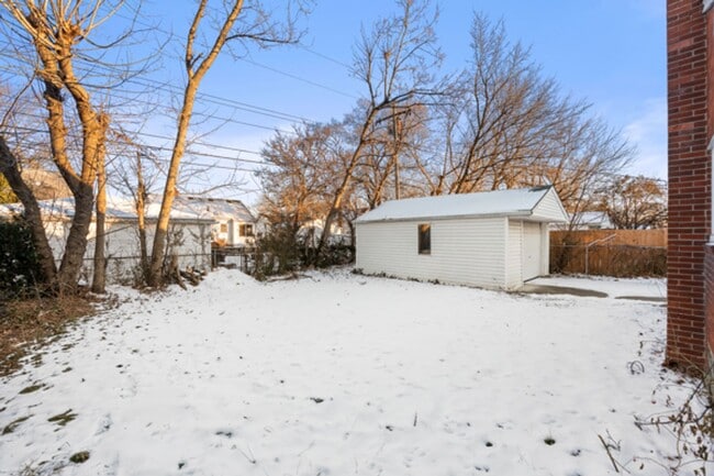 Photo - 28232 Edward St