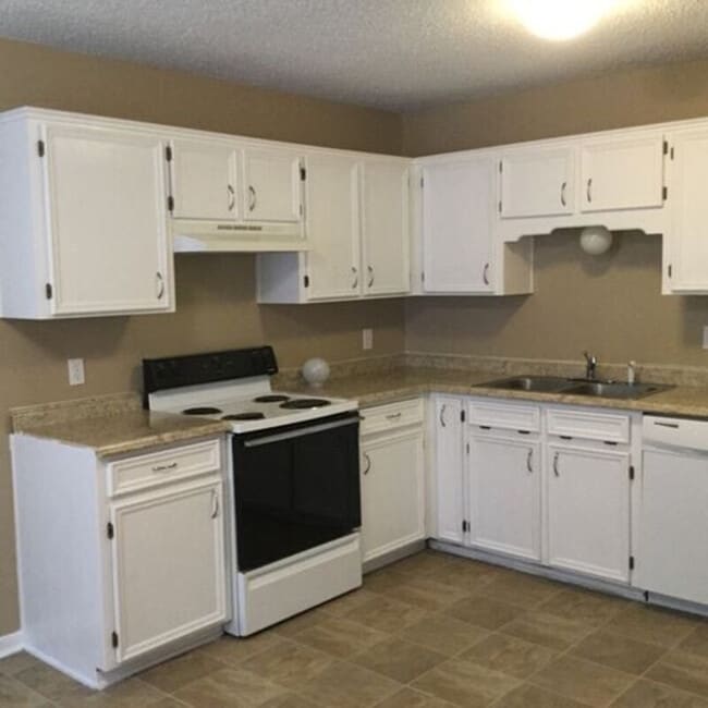 Photo - 3103 Courtney Ln