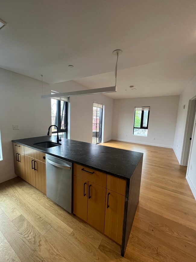 Photo - 83 Gardner St