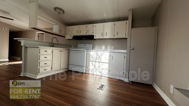 Photo - 745 State Rd S-39-204