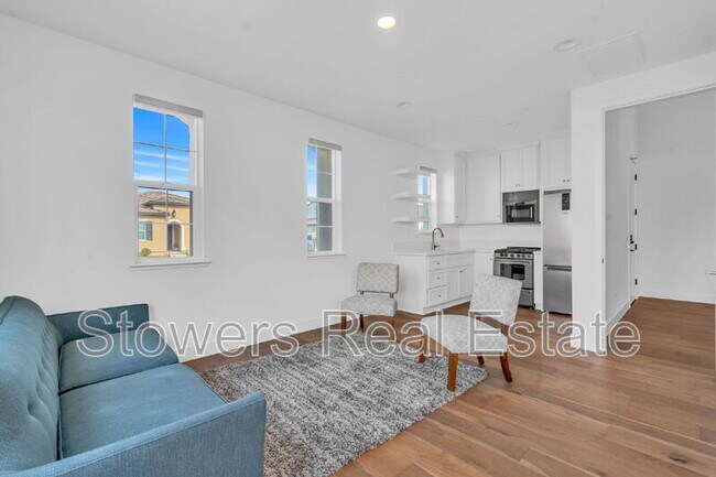 Photo - 176 Raven Cir