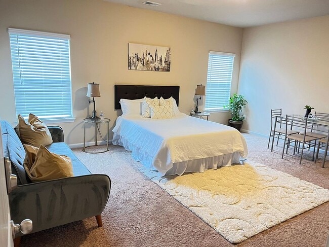 Building Photo - 1563 Wilson Manor Cir SE Rental