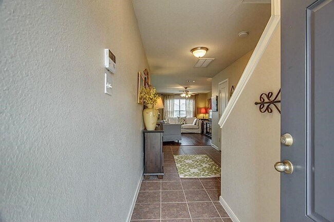 Photo - 1618 Grable Cove Ln