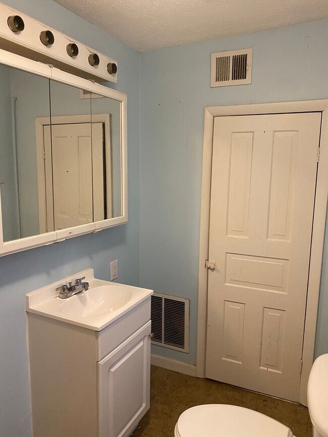 Photo - Downstairs Apartment Unit Downstairs