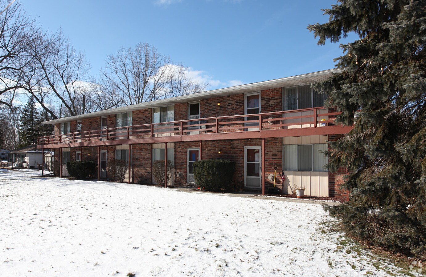 Photo - Lake Drive Apartments