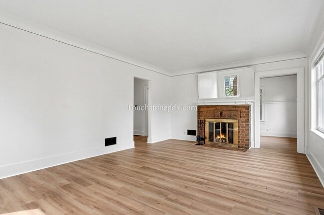 Photo - Classic Rose City Park 3 Bedroom Home with Wood Burning Fireplace