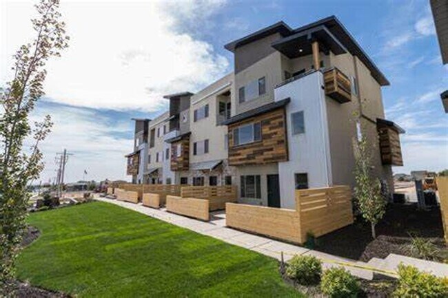 Photo - Beautiful townhome